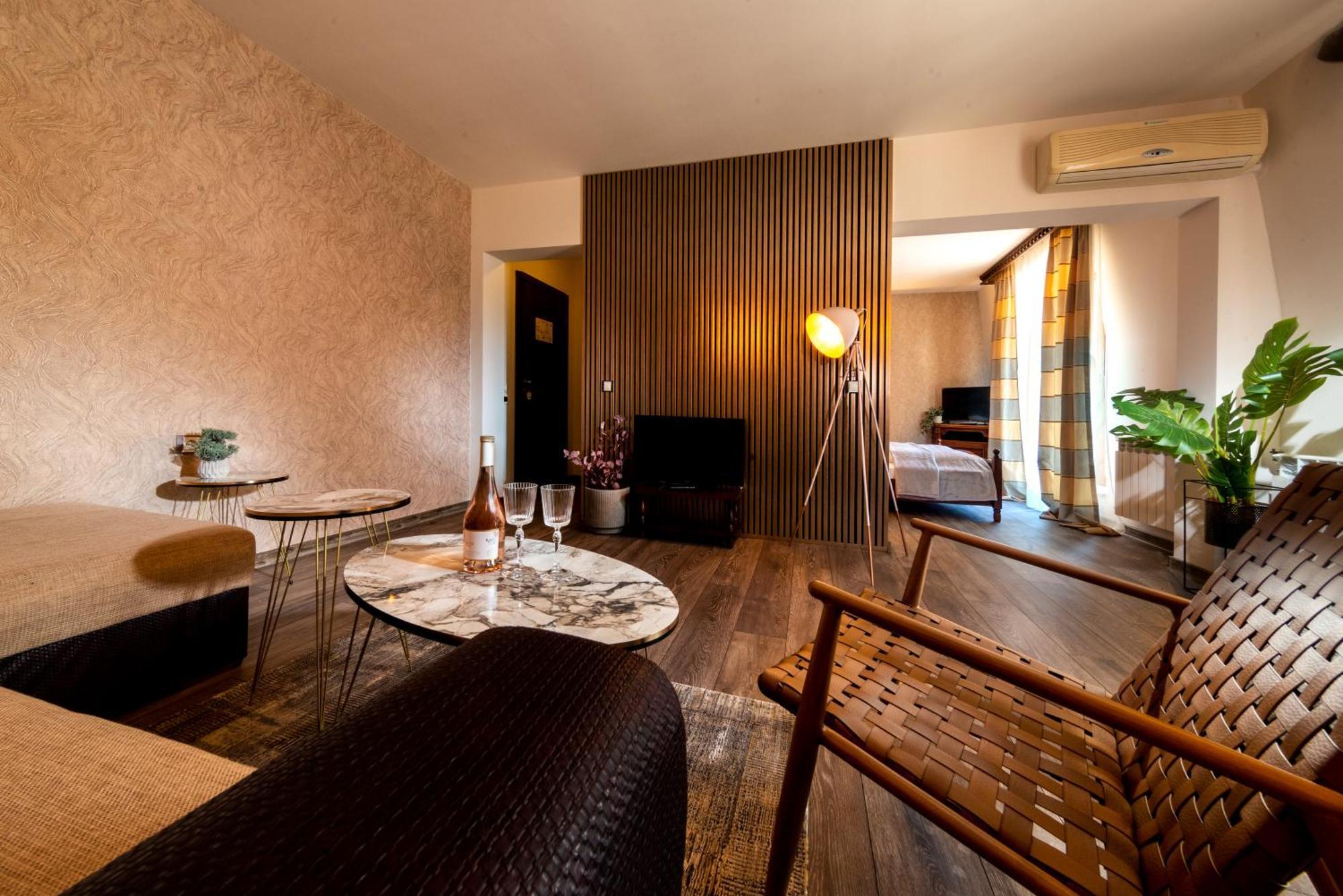 Park Kaylaka Hotel